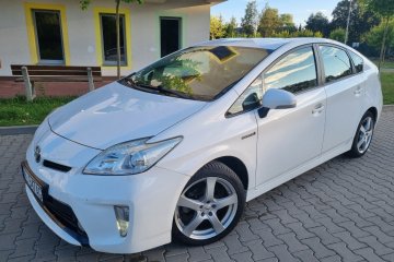Toyota Prius III LIFT 1.8 Hybrid GAZ LPG Klima Navi Kamera